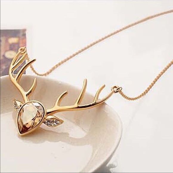 Jewelry - ✨HP✨NWT Crystal Gold Plated Deer 🦌 Necklace